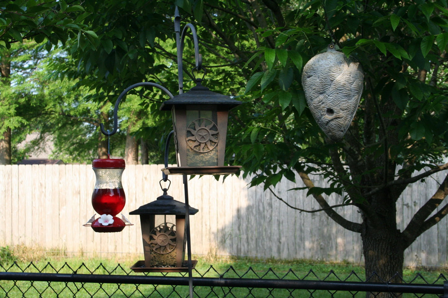Realistic fake wasp nest design that tricks wasps into avoiding the area